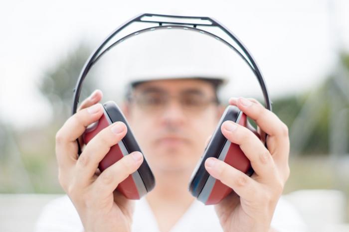 Perda auditiva por exposição a ruído é um dos maiores riscos presente nas empresas 