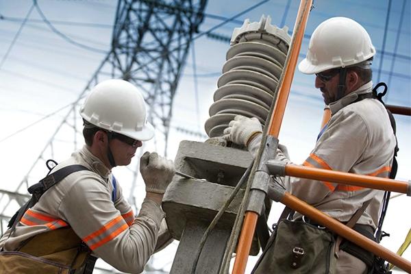 NR-10, NR-12 E NBR-5410. Como essas normas podem reduzir os riscos elétricos na indústria? 