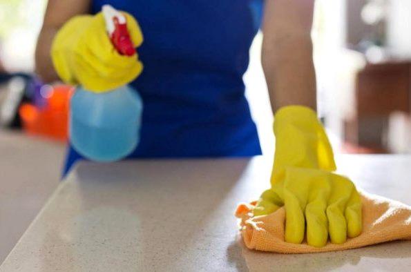 Uso de produtos de limpeza doméstica não gera direito a adicional de insalubridade 